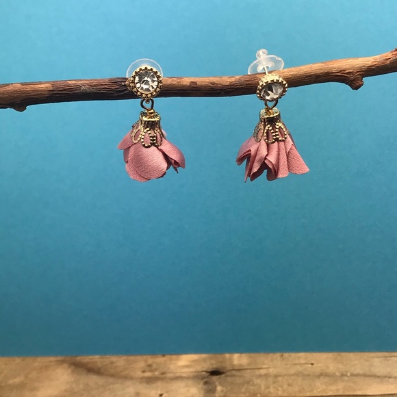 Rose silk flower earrings with rhinestone - Picture 7 of 8